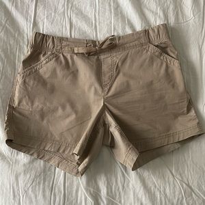 Eddie Bauer drawstring shorts shorts size 4. Excellent condition.